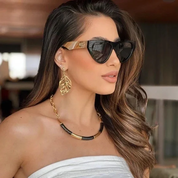 New Gucci Blue Cat Eye Ladies Sunglasses GG1333S 004 - Picture 4 of 17